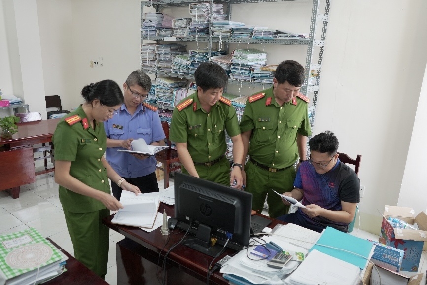Cần Thơ: Khởi tố, tạm giam cán bộ thuế nhận 100 triệu đồng của doanh nghiệp